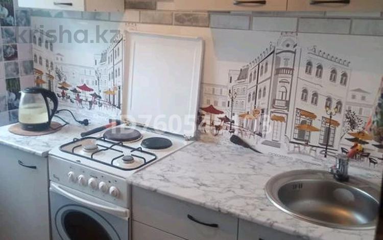 3-бөлмелі пәтер · 62 м² · 3/5 қабат, Майкудук, Майкудук, 16й микрорайон 47, бағасы: 10.8 млн ₸ в Караганде, Алихана Бокейханова р-н — фото 2