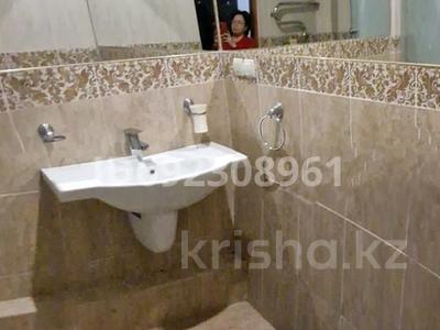 2-комнатная квартира · 72 м² · 7/8 этаж, Достык 1 — Мечет Аль-Фараби за 350 000 ₸ в Астане, Есильский р-н