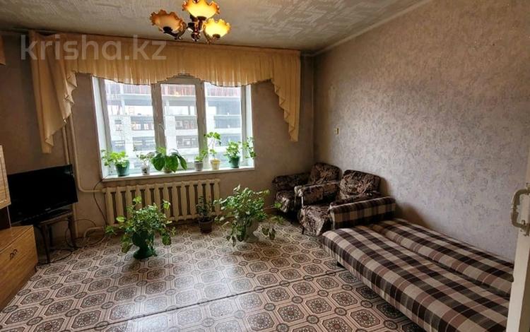 2-комнатная квартира, 54 м², 3/9 этаж, Утепбаева за 20 млн 〒 в Семее — фото 2