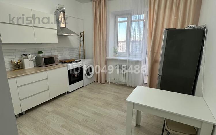 1-комнатная квартира · 48 м² · 9 этаж, мкр Нурсая, Т. Жумагалиева 10 за 21 млн ₸ в Атырау — фото 2