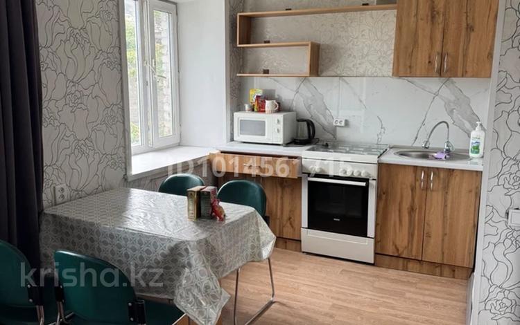 1-комнатная квартира · 32 м² · 4/4 этаж, Титова 143 за 120 000 ₸ в Семее — фото 2