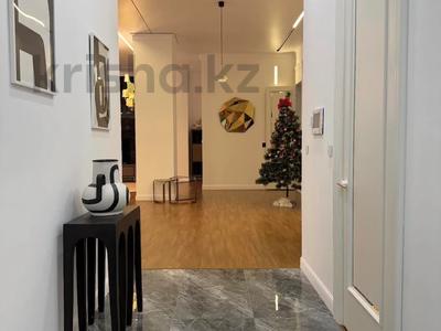 5-бөлмелі пәтер · 220 м², Ахмет Байтурсынулы 9, бағасы: 1.4 млн ₸ в Астане, Сарайшык р-н