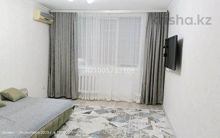 2-комнатная квартира · 60 м² · 4/9 этаж, 5 мкрн — Находится возле пиццы Нексия за 20 000 ₸ в Аксае — фото 5