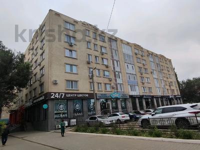 4-комнатная квартира · 150.6 м² · 6/6 этаж, Абая 57/2 — Остановка Диана за 38.5 млн 〒 в Уральске