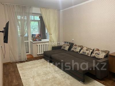 1-бөлмелі пәтер · 40 м² · 1/5 қабат, Лица Абдуллиных — Айтеке би, бағасы: 300 000 ₸ в Алматы, Медеуский р-н