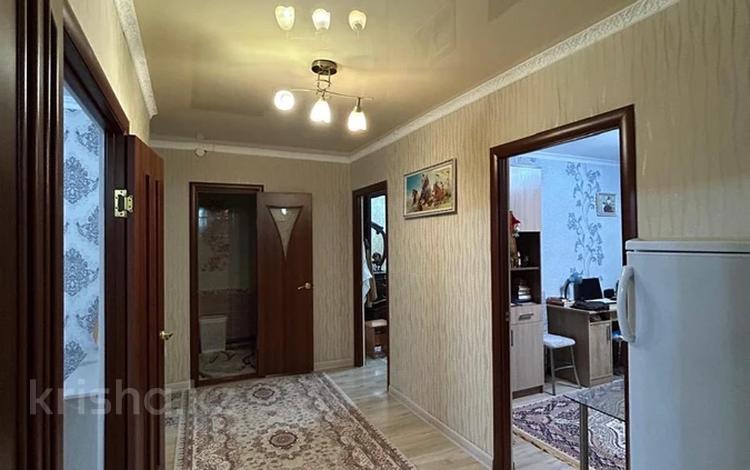 3-комнатная квартира · 76 м² · 5/10 этаж, Набережная 82 за ~ 23.5 млн ₸ в Актобе, мкр. Курмыш — фото 2
