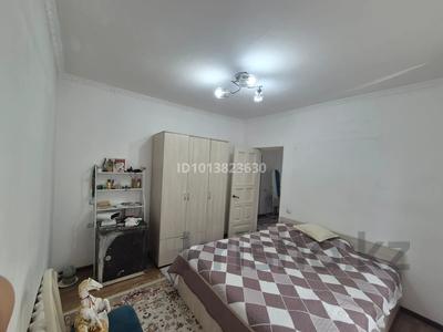 Отдельный дом · 3 комнаты · 93 м² · 10 сот., мкр Акбулак, Мкр Акбулак, ул Отейбойдак 17 — Рыскулова саина за 93 млн ₸ в Алматы, Алатауский р-н