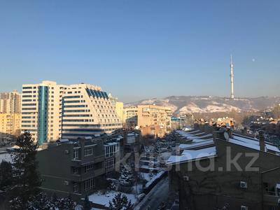 3-комнатная квартира · 142 м² · 6/9 этаж, мкр Самал-3 21 — Бульв. Мендикулова за 111 млн ₸ в Алматы, Медеуский р-н