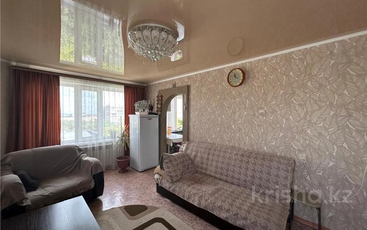 3-комнатная квартира · 61.7 м² · 5/5 этаж, 7 м-он за 9 млн ₸ в Темиртау — фото 2