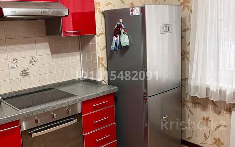 2-комнатная квартира · 56 м² · 3/9 этаж, мкр Самал-2 73 за 370 000 ₸ в Алматы, Медеуский р-н — фото 2