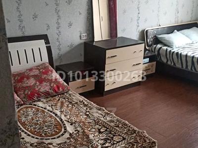 2-бөлмелі пәтер · 65 м² · 4/5 қабат, мкр Аксай-2 36 — Елемесова, бағасы: 200 000 ₸ в Алматы, Ауэзовский р-н