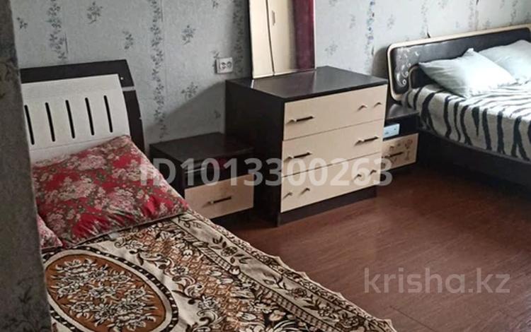 2-бөлмелі пәтер · 65 м² · 4/5 қабат, мкр Аксай-2 36 — Елемесова, бағасы: 200 000 ₸ в Алматы, Ауэзовский р-н — фото 2