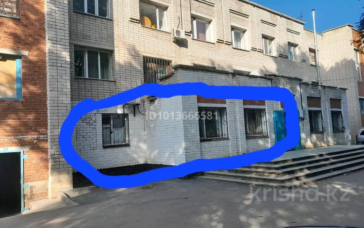 3-комнатная квартира · 76 м² · 1/3 этаж, Старый город, Конаева 1/5 за 8.8 млн ₸ в Актобе — фото 2