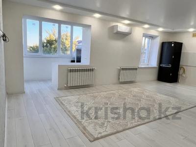 1-комнатная квартира · 35.8 м² · 5/5 этаж, Маметова 69 — Памятник Маншук Маметова за 12.5 млн 〒 в Уральске