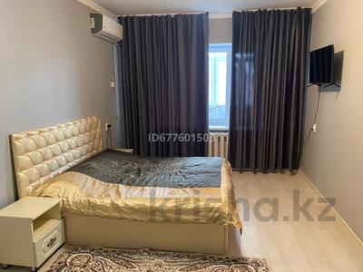 2-комнатная квартира · 60 м², Казыбек би 142 за 12 000 〒 в Таразе