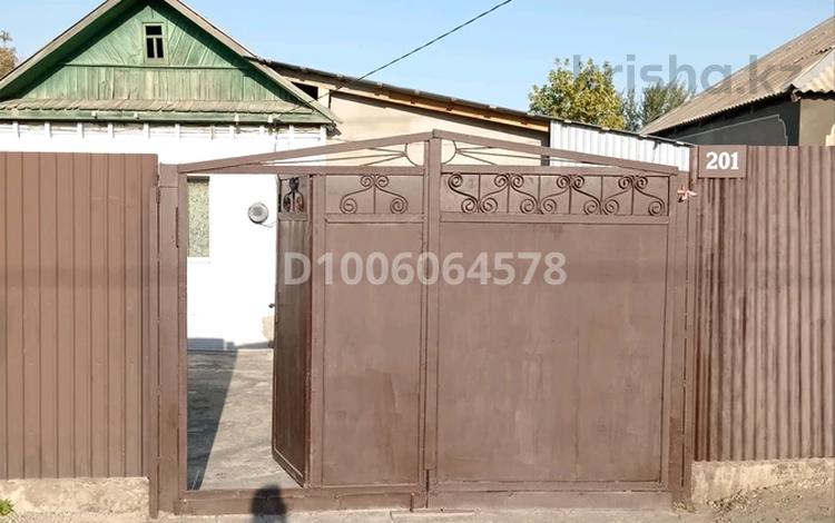 Отдельный дом · 4 комнаты · 69 м² · 6 сот., Сыздыкова 201 — ул Казахская за 17 млн 〒 в Таразе — фото 2