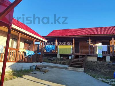 Аренда домов или дач посуточно в Акмолинской обл.: Дом · 1 комната · 30 м², Интернациональная 18 за 20 000 〒 Дом · 1 комната · 30 м², Интернациональная 18 за 20 000 〒 в Бурабае