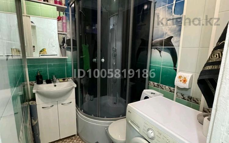2-бөлмелі пәтер · 41 м² · 4/5 қабат, Аманжолова, бағасы: 16 млн ₸ в Уральске — фото 2