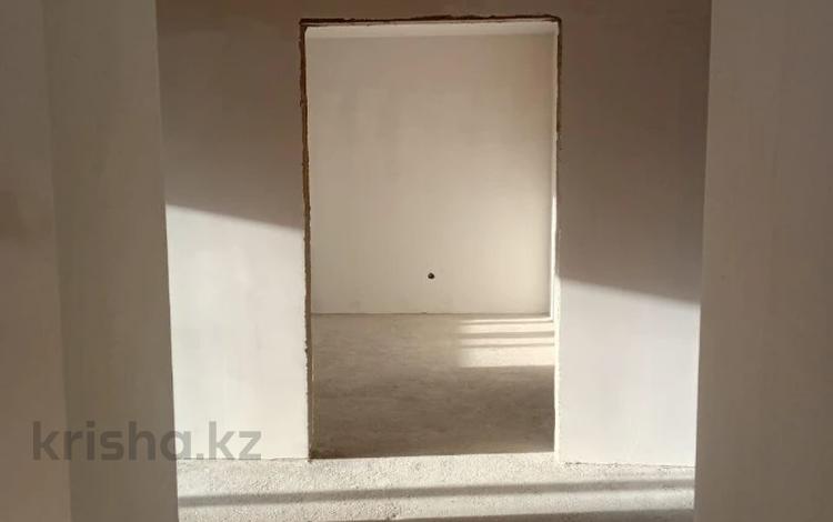 3-бөлмелі пәтер · 86.5 м² · 5/6 қабат, мкр. Алтын орда, бағасы: 28.5 млн ₸ в Актобе — фото 2