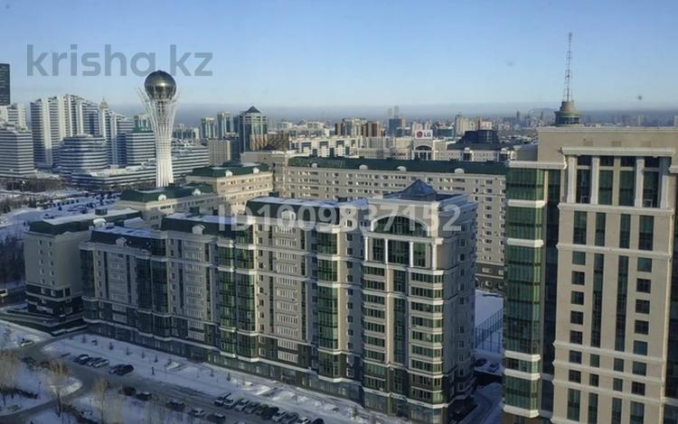 3-комнатная квартира · 111 м² · 5/8 этаж, Достык 13/1 за 60 млн 〒 в Астане, Есильский р-н — фото 2