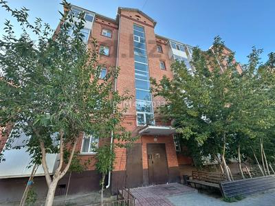 3-комнатная квартира · 70 м² · 1/5 этаж, Айтмурат шаменова 1г за 160 000 ₸ в 