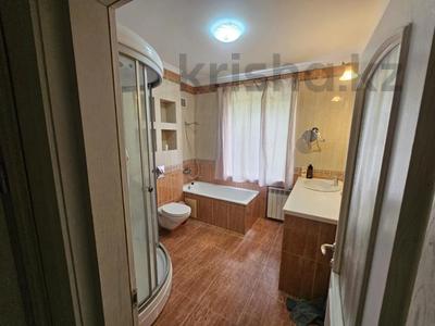 3-комнатная квартира · 108.9 м² · 4/4 этаж, Муратбаева 230 за 75 млн ₸ в Алматы, Алмалинский р-н