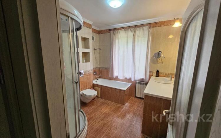 3-комнатная квартира · 108.9 м² · 4/4 этаж, Муратбаева 230 за 75 млн ₸ в Алматы, Алмалинский р-н — фото 2