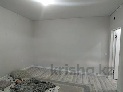 2-бөлмелі пәтер · 60 м² · 1/5 қабат, Ескі қала, Асау Барак стадион ДЮСШ, бағасы: 18.5 млн ₸ в Актобе, Старый город