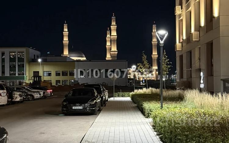1-комнатная квартира · 42 м², Александр Сызганов 1/2 — Главной мечети за 220 000 ₸ в Астане, Есильский р-н — фото 2