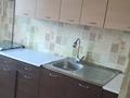 3-комнатная квартира · 76 м² · 4/9 этаж, конституция 76 — трехкомнатная квартира на 4 этаже, все находится в легкой доступности, рядом находится магазин Рахат, Рынок, Департамент Юстиции, ДВД, во дворе находится Детский сад, лицей, сдается на долгий срок за 37 млн ₸ в Петропавловске — фото 4