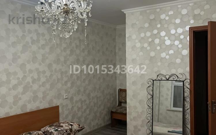 2-комнатная квартира · 25 м² · 1/5 этаж, Рашидова 25б — Старый город, Магнумның маңы за 15 000 ₸ в Шымкенте — фото 2