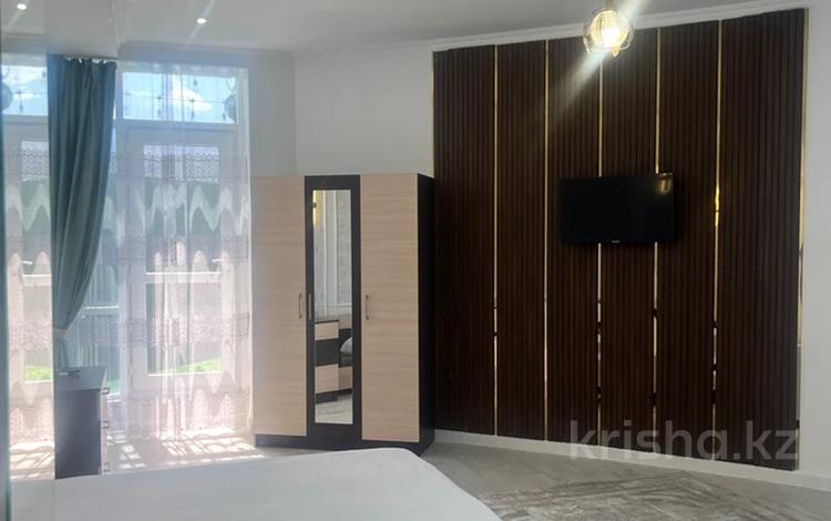 1-комнатная квартира · 35 м² · 22/24 этаж, Розыбакиева 289/1 — Альфараби, мега, орбита, гагарина, навои за 2 500 ₸ в Алматы, Бостандыкский р-н — фото 2