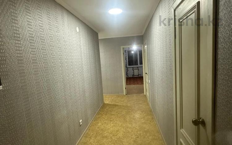 2-комнатная квартира, 52 м², 3/9 этаж, мкр Астана за 22 млн 〒 в Шымкенте, Каратауский р-н — фото 2