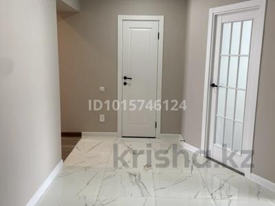 2-комнатная квартира · 87.4 м² · 1/5 этаж, мкр. Алтын орда, Тауелсыздык 12а — Мустафы Шокая за 250 000 ₸ в Актобе