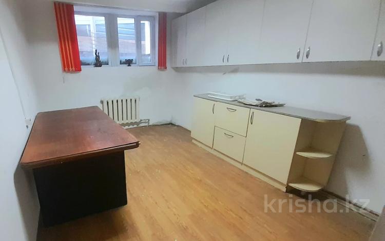 3-комнатный дом помесячно, 150 м², Курмангалиева