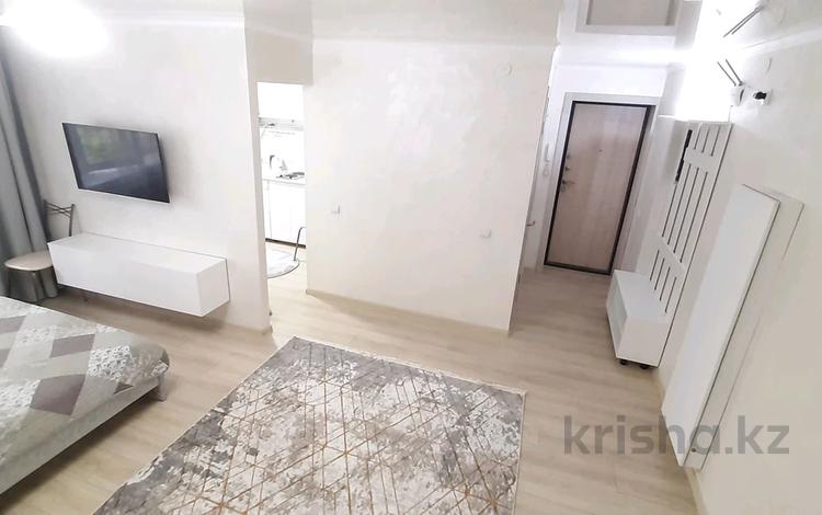 1-комнатная квартира · 40 м² · 1/5 этаж, Лихарева — Крылова-Лихарева-Славского за 3 000 ₸ в Усть-Каменогорске — фото 2