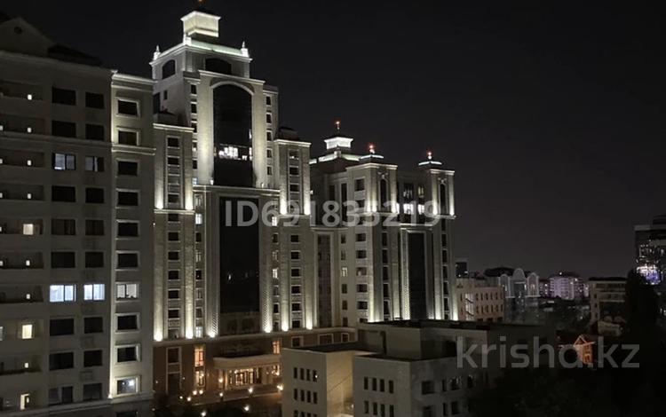 3-комнатная квартира, 68 м², 4/12 этаж, Аль-Фараби 1а — Аль-Фараби Достык за 86 млн 〒 в Алматы, Медеуский р-н — фото 2