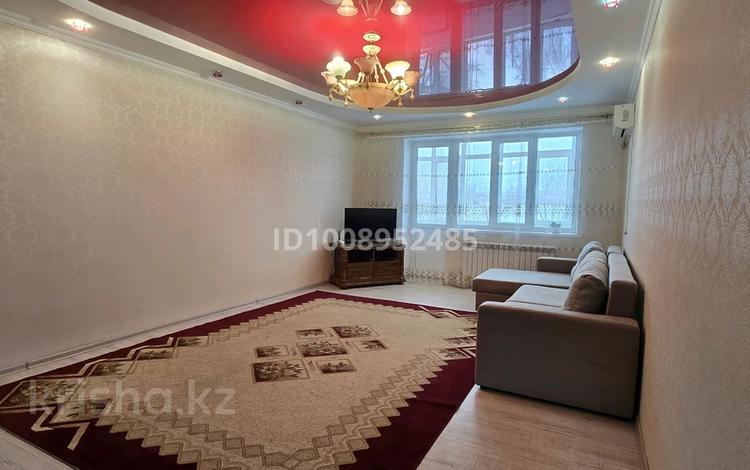 4-бөлмелі пәтер · 110 м² · 2/5 қабат, 4 ш/а 26/2 — Магазин Япошка, бағасы: 240 000 ₸ в Уральске, мкр 4 — фото 9