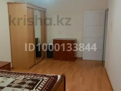 3-комнатная квартира · 62 м² · 1/5 этаж, Майкудук, 15й микрорайон 16 за 150 000 ₸ в Караганде, Алихана Бокейханова р-н