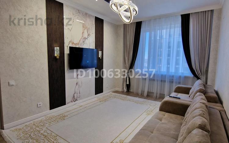 2-комнатная квартира · 60 м² · 5/8 этаж, Кабанбай Батыра 58Б за 350 000 ₸ в Астане, Есильский р-н — фото 2