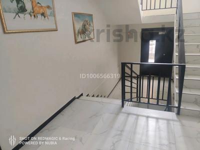 2-комнатная квартира · 69 м² · 1/4 этаж, мкр Сарыкамыс-2, Жарык 14 за 27 млн 〒 в Атырау