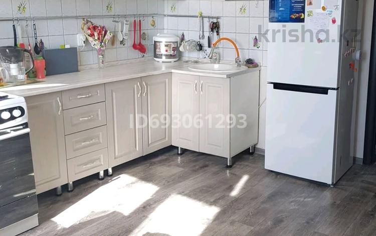 3-комнатная квартира · 102 м² · 6/6 этаж, мкр Кокжиек за 42 млн ₸ в Алматы, Жетысуский р-н — фото 2