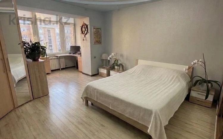 4-комнатная квартира · 135.6 м² · 4/5 этаж, Алия Молдагулова 57в за 54 млн ₸ в Актобе — фото 3
