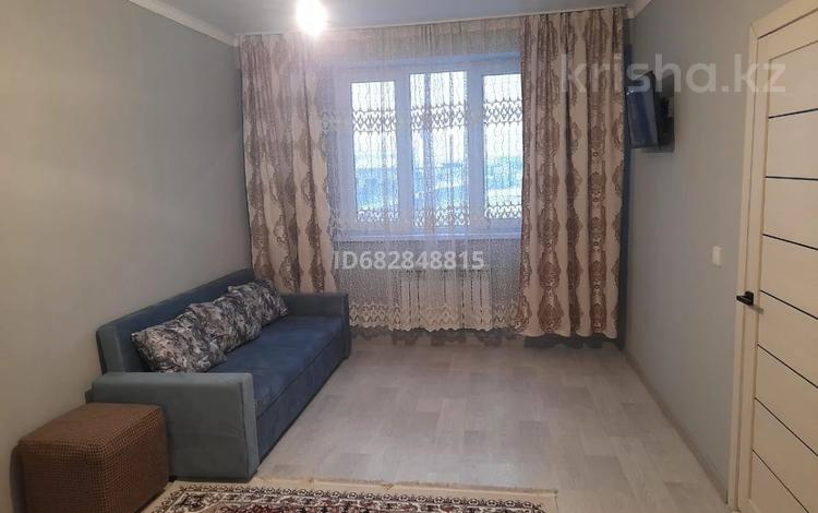 1-бөлмелі пәтер, 48.5 м², 2/5 қабат ай сайын, Халиуллина 196/1, бағасы: 240 000 〒 в Алматы, Медеуский р-н — фото 2