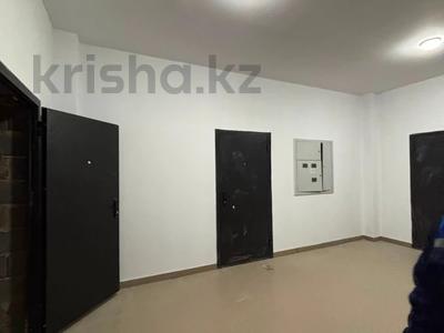 2-бөлмелі пәтер · 64 м² · 1/5 қабат, Алтын орда ш/а., бағасы: 18.5 млн ₸ в Актобе, мкр. Алтын орда