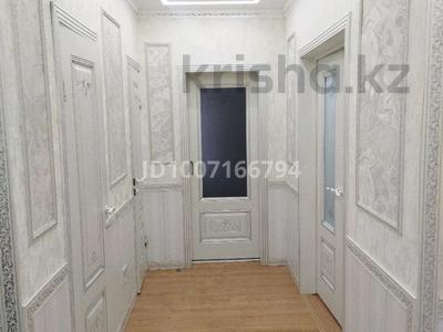 3-бөлмелі пәтер · 90 м² · 1/5 қабат, Қадыр Мырза-Әли ш/а. 6, бағасы: 40 млн ₸ в Уральске, мкр Кадыра Мырза-Али