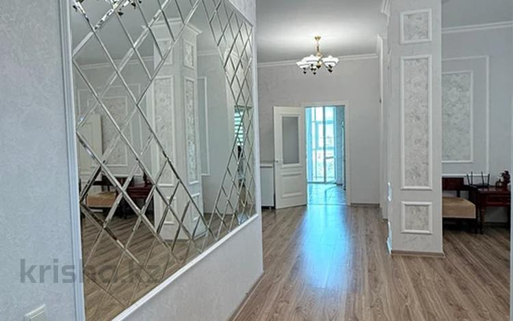 4-комнатная квартира · 142 м² · 8/42 этаж, Желтоксан 2/1 за 70 млн ₸ в Астане — фото 2