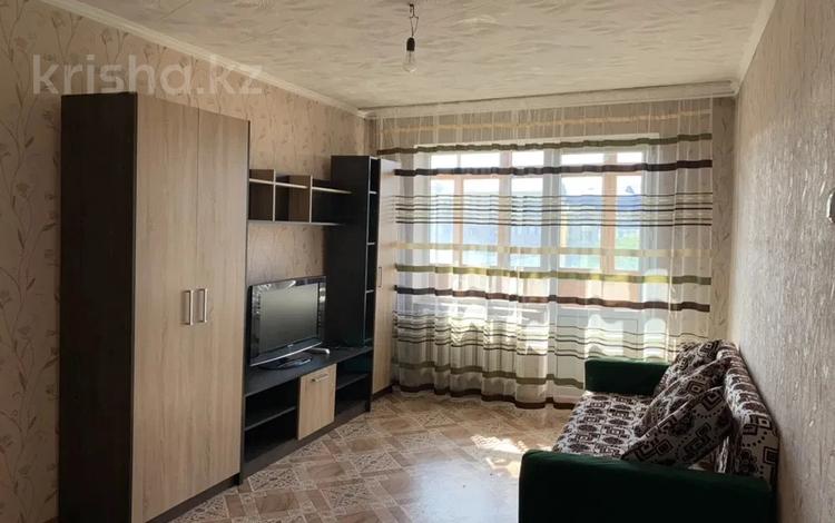 1-комнатная квартира, 36 м², 4/5 этаж помесячно, Жастар мкр за 90 000 〒 в Талдыкоргане, мкр Жастар — фото 2