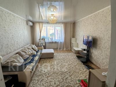 4-комнатная квартира · 80 м² · 5/5 этаж, Кабанбай батыра 95 за 38.5 млн 〒 в Усть-Каменогорске