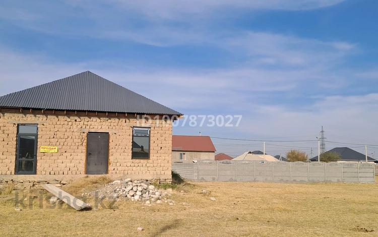 Отдельный дом · 4 комнаты · 100 м² · 8 сот., мкр Карасу, Сейтхан Абдиев 57 — Магазин Гулмайса за 10 млн 〒 в Таразе — фото 2